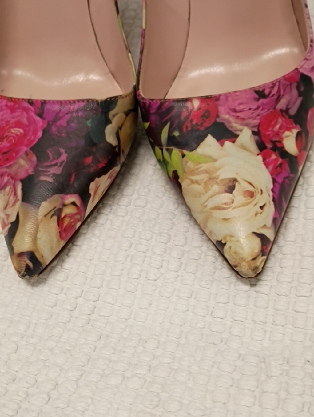 Kate Spade "Roses" Heels - Picture 5 of 6